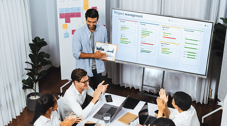 How to Choose the Best Interactive Flat Panel Display for Your Business?